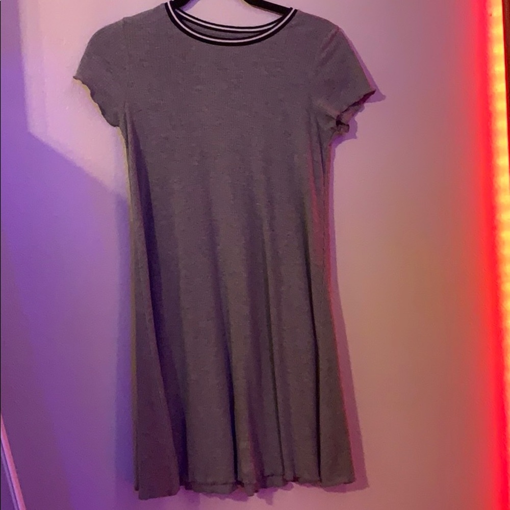 grey dress